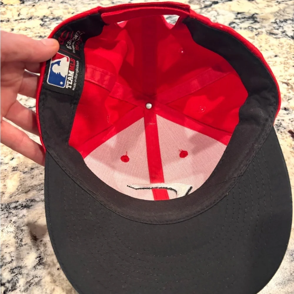 MLB Red and Black Cincinnati Reds Hat